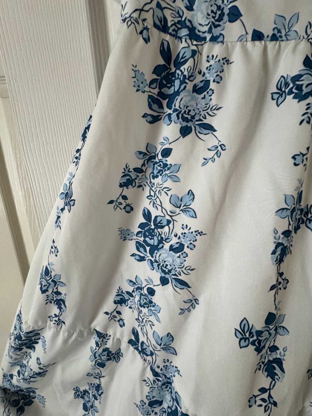 Emery Rose (SHEIN) Blue Floral Open Back Tie Maxi Dress - Picture 3 of 7